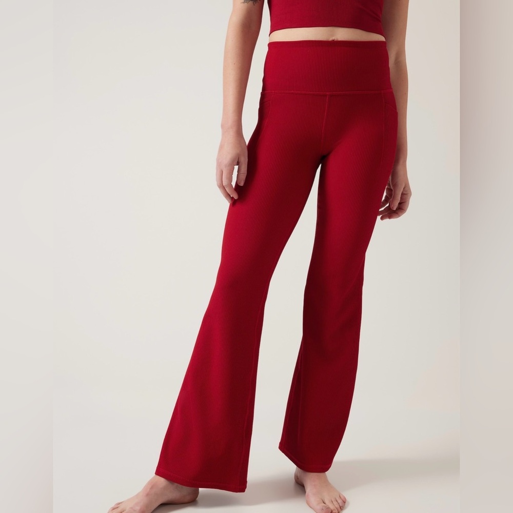 ATHLETA ❤️ Women’s Salutation Stash Rib Flare Color Candy Red Red Size XS EUC